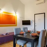 Sant\'Ambrogio Apartments - Raffaello