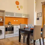Sant\'Ambrogio Apartments - Raffaello